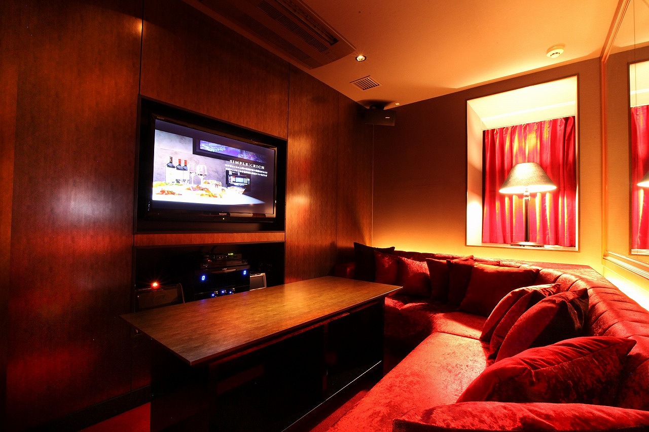 LUXURY KARAOKE BAGUS