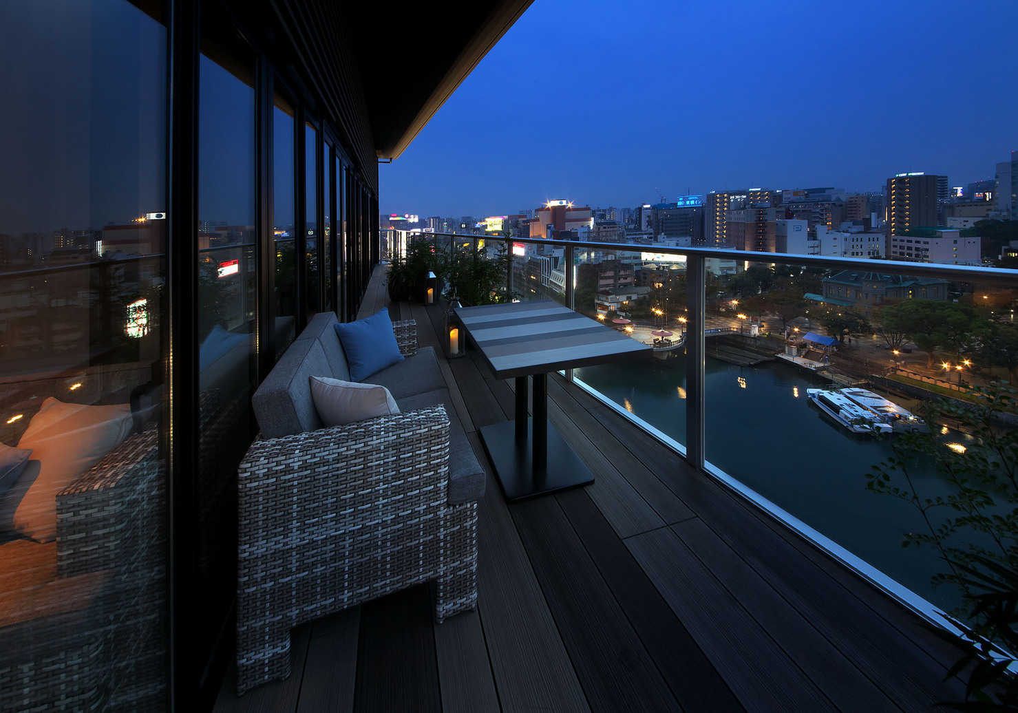 es ROOFTOP GARDEN BAGUS