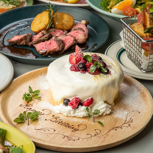 Kawara Cafe Amp Dining Kawara Cafe Amp Dining 新宿東口店 2時間2h飲み放題19 12 1日5組限定 ホールケーキ付き 記念日コース9品 公式ネット予約 Ddホールディングス店舗総合情報サイト