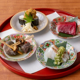 新鮮な旬の魚のお刺身もご用意しております。