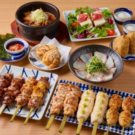 焼鳥をメインに、名物を詰め合わせたコース
