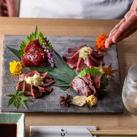 鴨と馬の新鮮な「刺し」