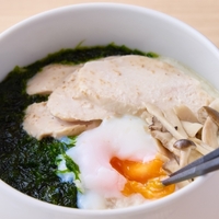 生青のりと山芋の 温玉うどん